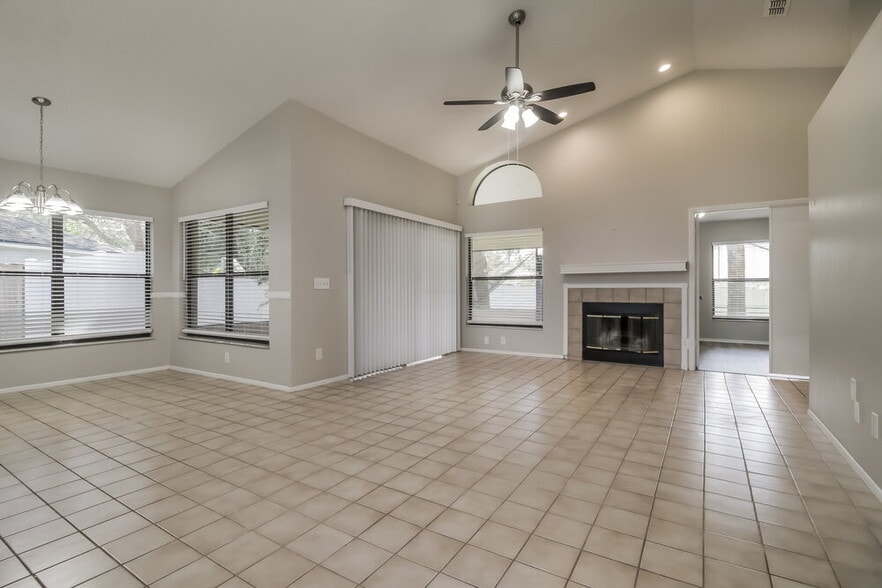 Building Photo - 1086 Manigan Ave