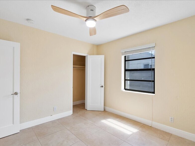 Bedroom 3 - 6470 SW 38th St