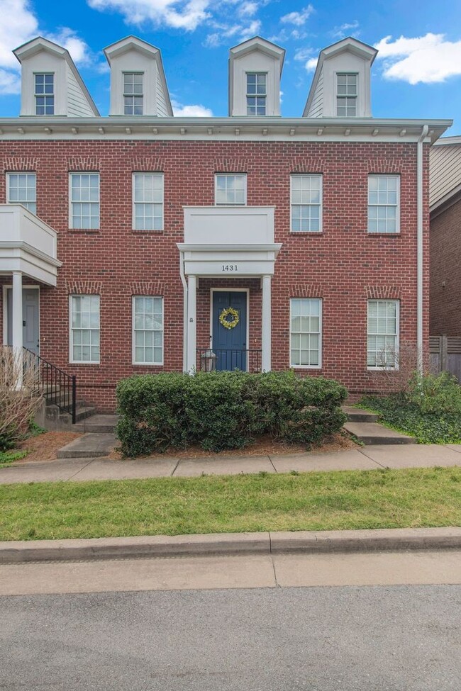 Primary Photo - Beautiful Nolensville Townhome