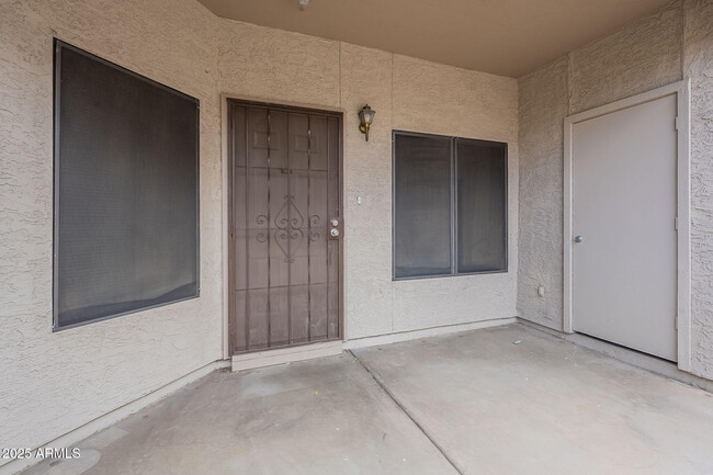 Building Photo - 11666 N 28th Dr