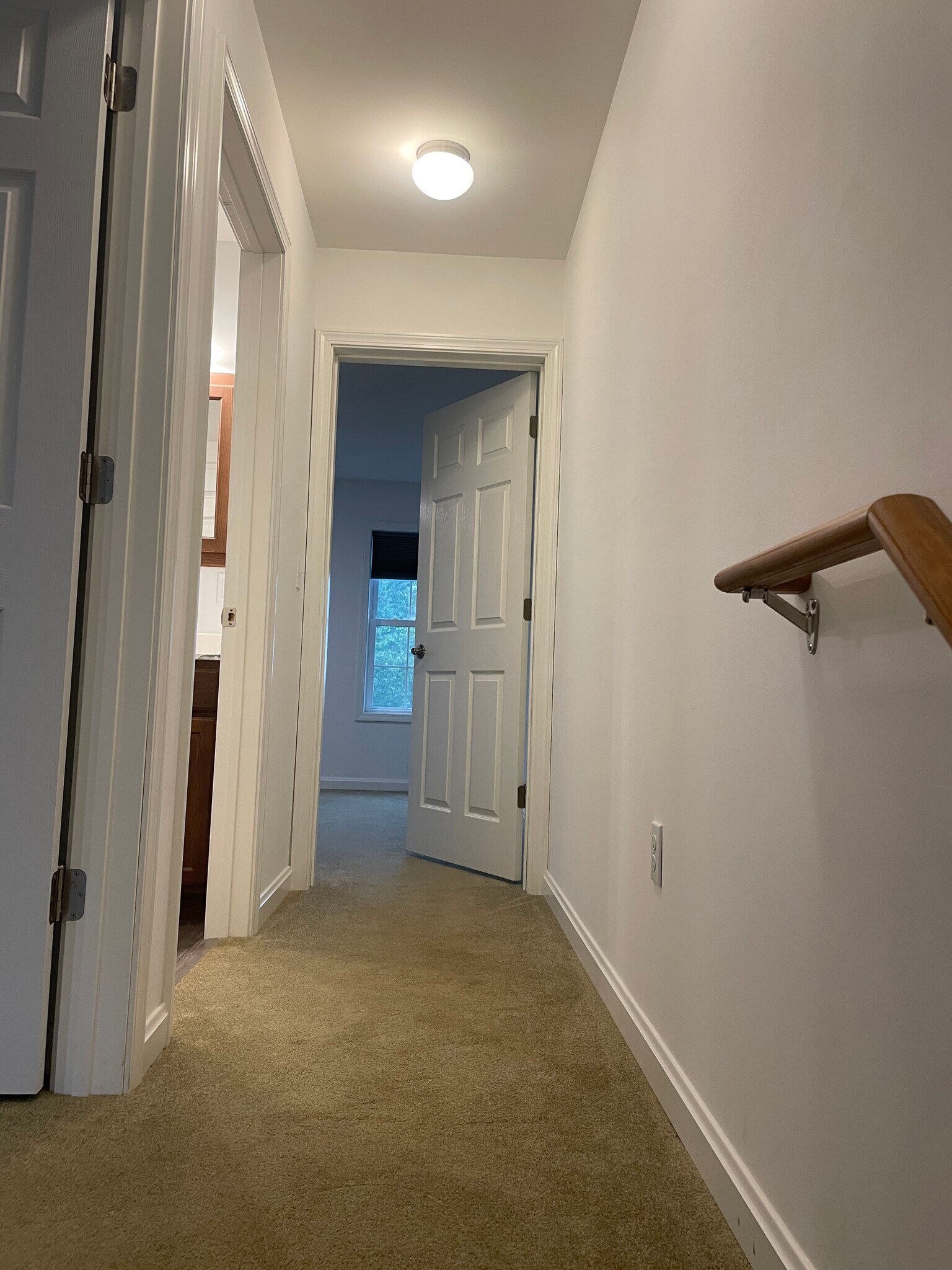 Building Photo - 4 Brozdowski Ln