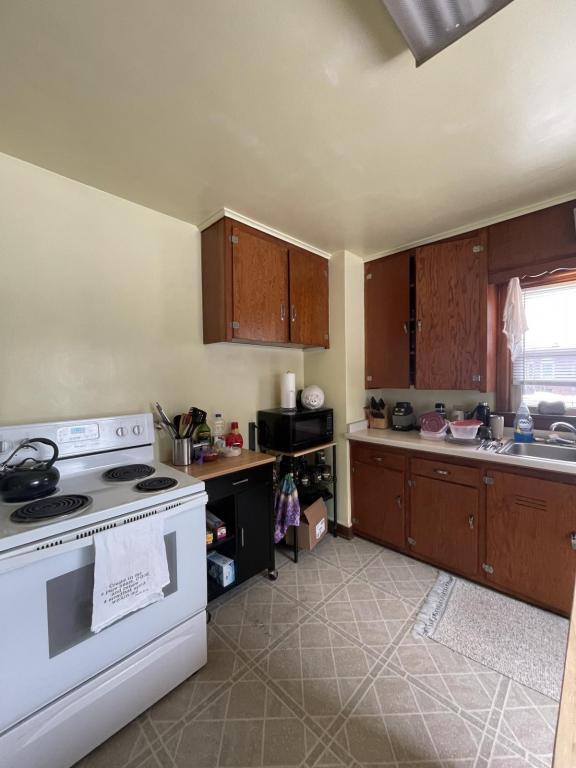 Building Photo - 1323 N 21st St