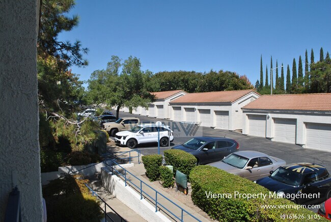 Building Photo - 102 Beachcomber Dr E