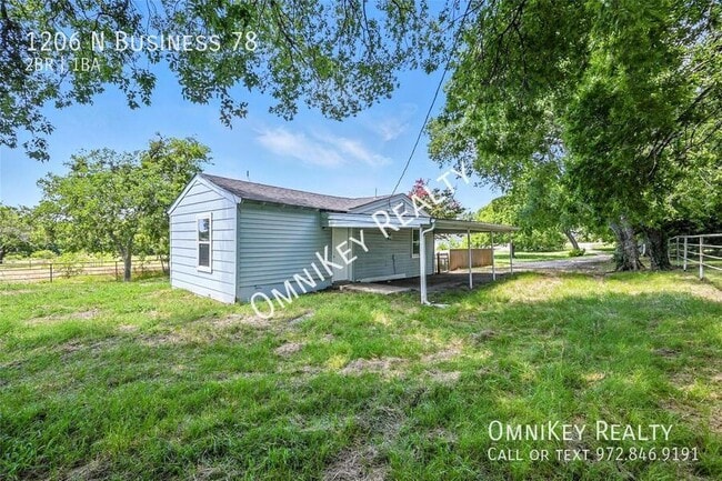 Building Photo - 1206 N Texas 78 Business