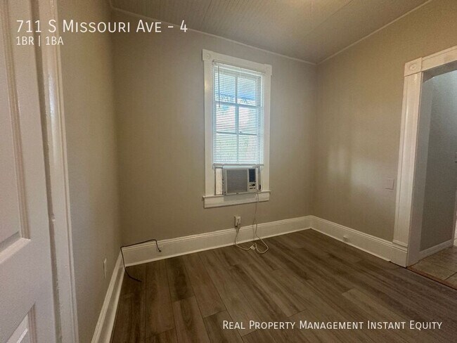 Building Photo - 711 S Missouri Ave