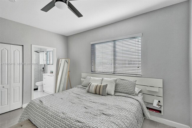 Building Photo - 8518 SW 214th Ln