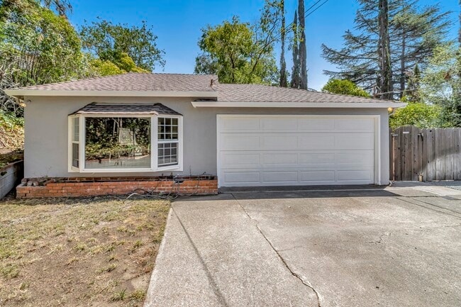 Building Photo - 520 Dawkins Dr