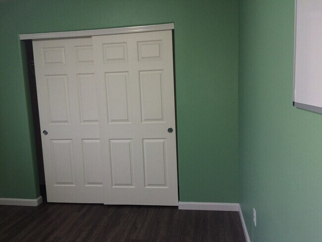 Building Photo - Large Home for Rent in Sage Point Service ...