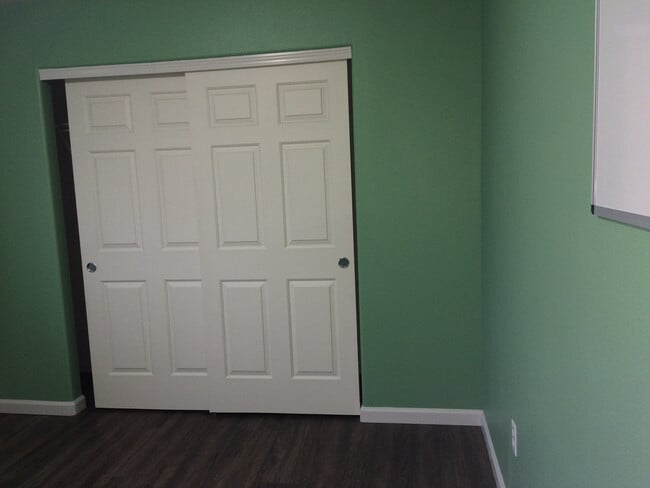 Building Photo - Large Home for Rent in Sage Point Service Area