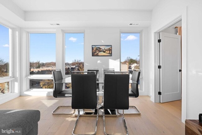 Building Photo - 30 Kennedy St NW