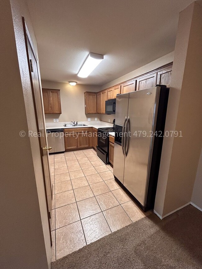 Building Photo - 1003 Trenton Dr