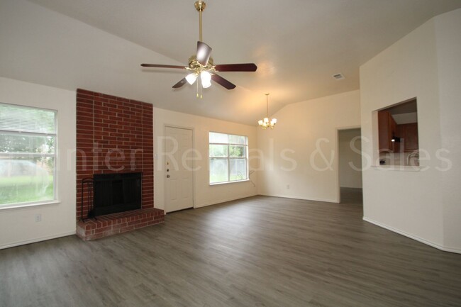 Building Photo - Perfect Four-Bedroom!