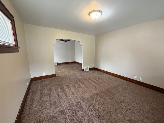 Building Photo - 4522 Spatz Ave