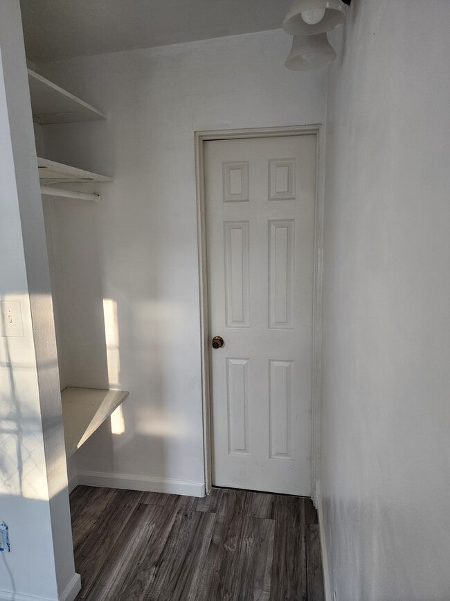 Building Photo - 6116 Brooklyn Ave