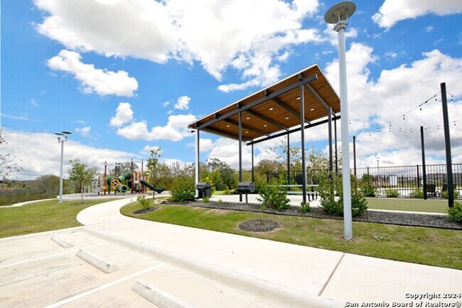Building Photo - Beautiful Home in Arroyo Ranch!
