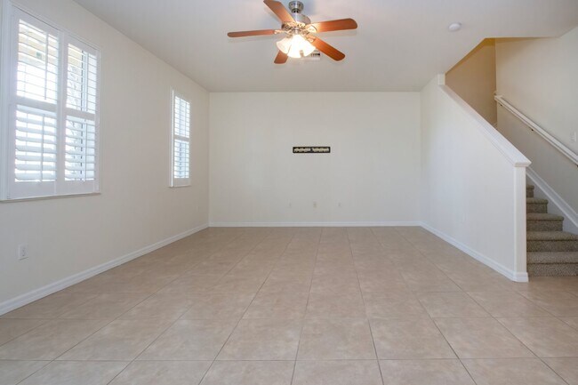 Building Photo - 3 Bedroom 2.5 Bath Townhome San Michele