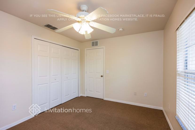 Building Photo - 2422 Joe Ave S