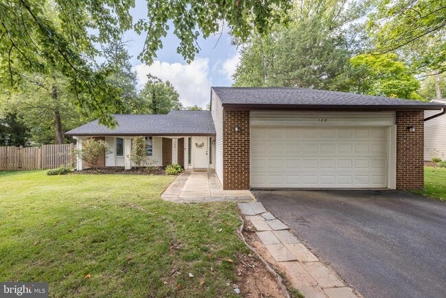 Building Photo - 126 Hopeland Ln