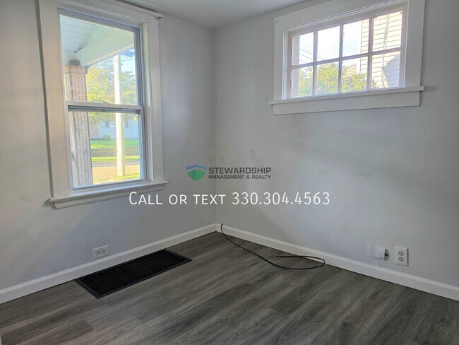 Building Photo - 2849 Trenton Rd