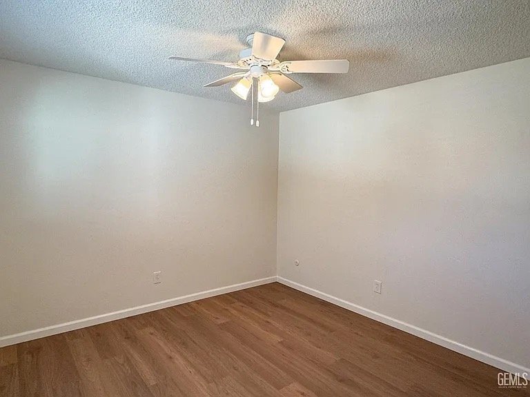 Building Photo - 2705 Parkfield Ct