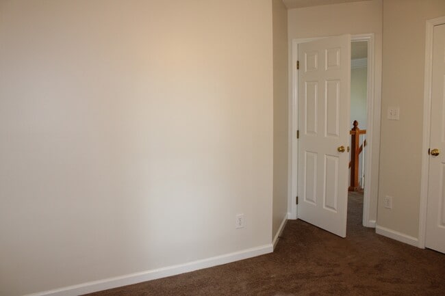 Building Photo - 112 Wenonah Way