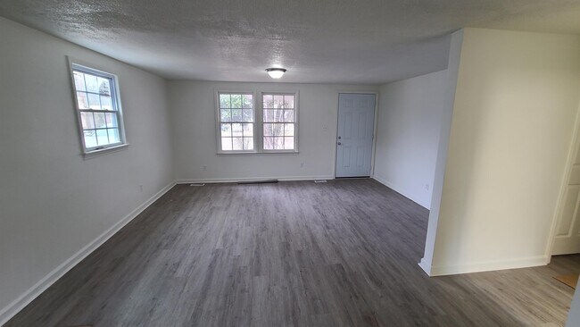 Building Photo - 172 Randall Ave