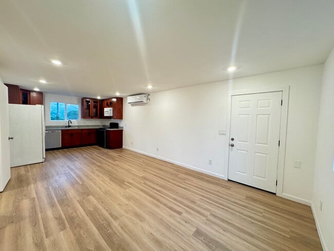 Building Photo - Phillips Lane