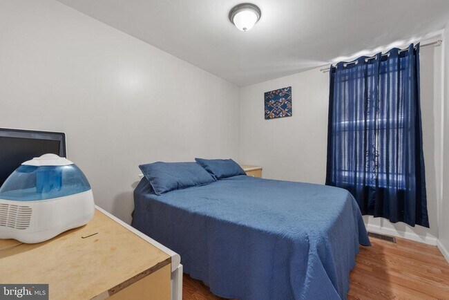 Building Photo - 1319 N 19th St