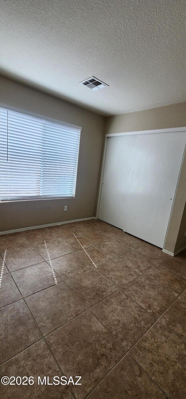 Building Photo - 1058 W Sea Star Dr