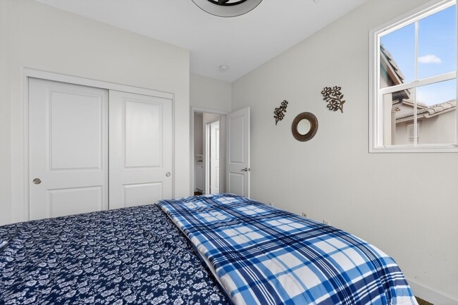 Building Photo - 306 Calle Rayo