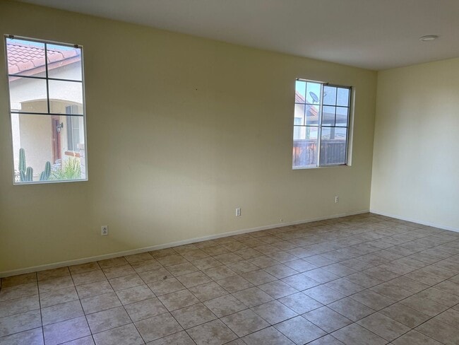 Building Photo - Beautiful 4 bedroom home soon available for rent!