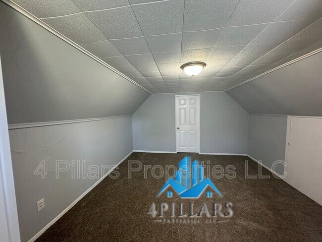Building Photo - 5091 Central Ave