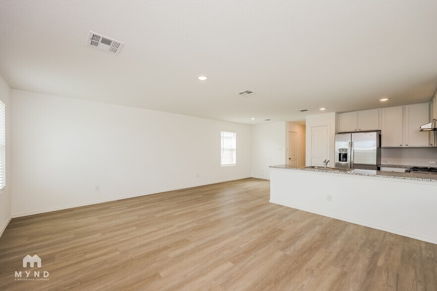 Building Photo - 4125 Waterfall Cv