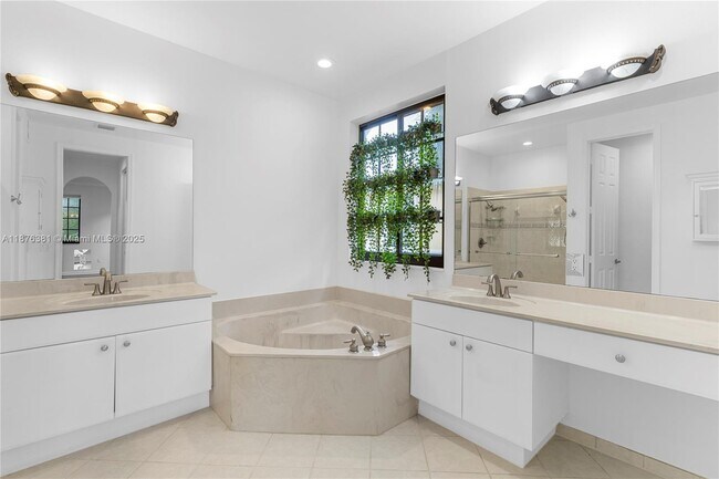 Building Photo - 1559 Passion Vine Cir
