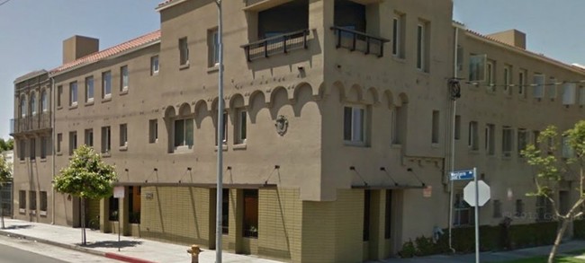 Primary Photo - Santos Plaza Apartments