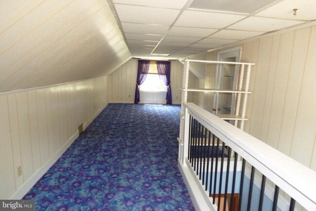 Building Photo - 430 Moul Ave