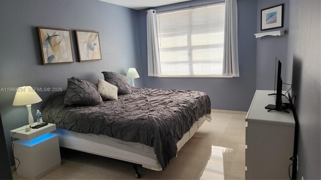 Building Photo - 1980 S Ocean Dr