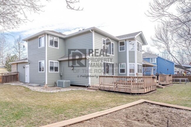 Building Photo - 2432 Mallard Cir