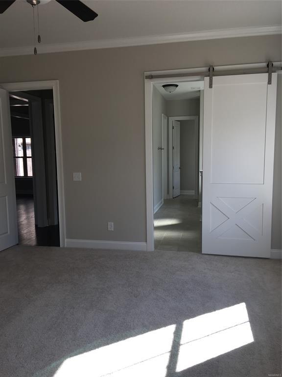 Building Photo - 353 Sydney Dr S