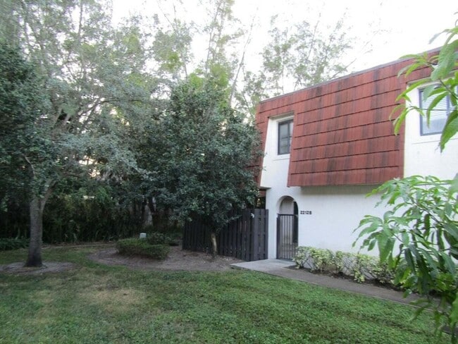 Building Photo - 2212 White Pine Cir