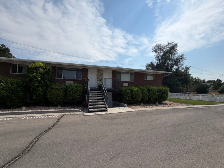 Building Photo - 1633 S 740 E