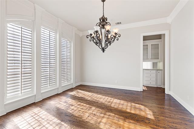 Building Photo - 5276 Longvue Dr
