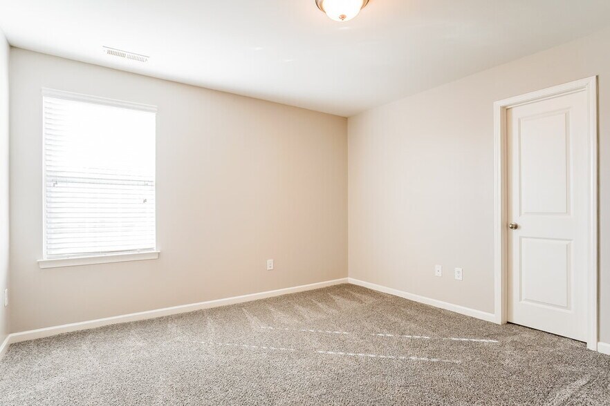 Building Photo - 97 Gaillardia Way