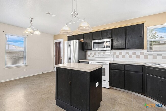 Building Photo - 1112 Katelyn Cir