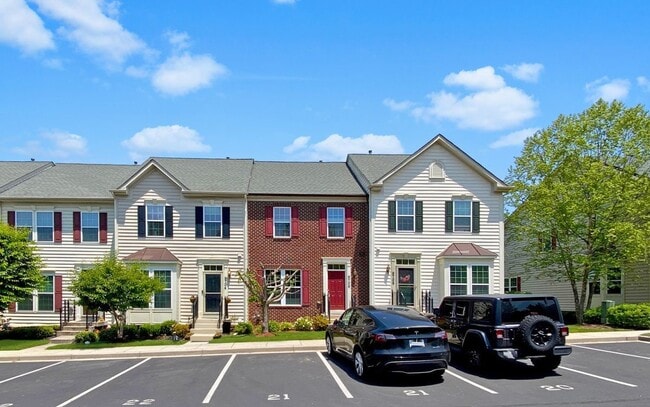 Building Photo - 9706 Braidwood Ter
