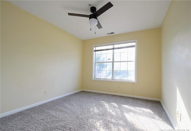 Building Photo - 224 Waterdown Dr