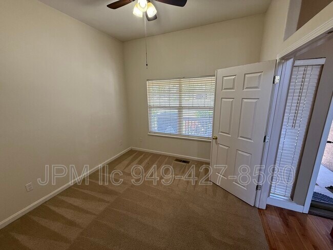 Building Photo - 9950 Moccasin Ct