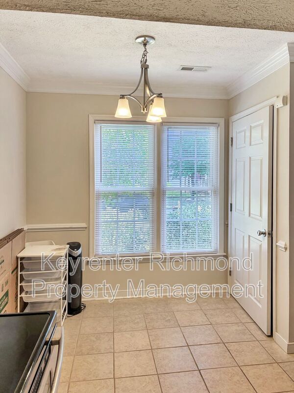 Building Photo - 1513 Jacquelin St