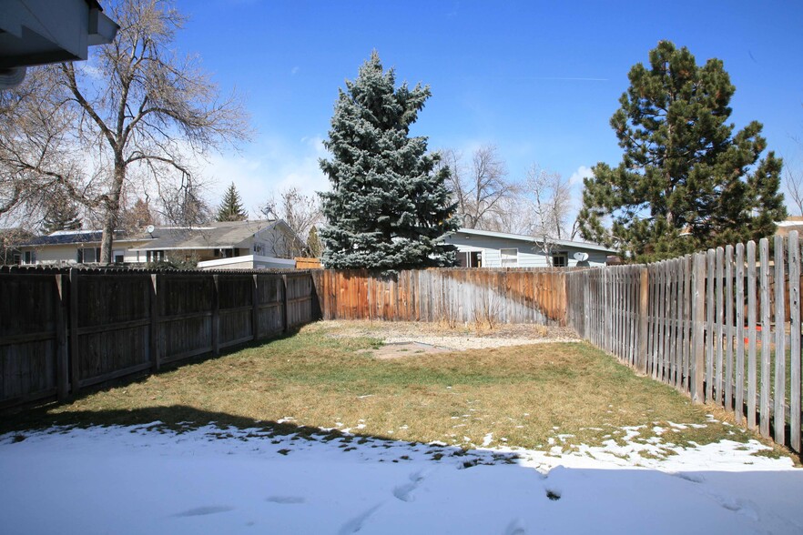 Back Yard - 2052 Glenmoor Dr