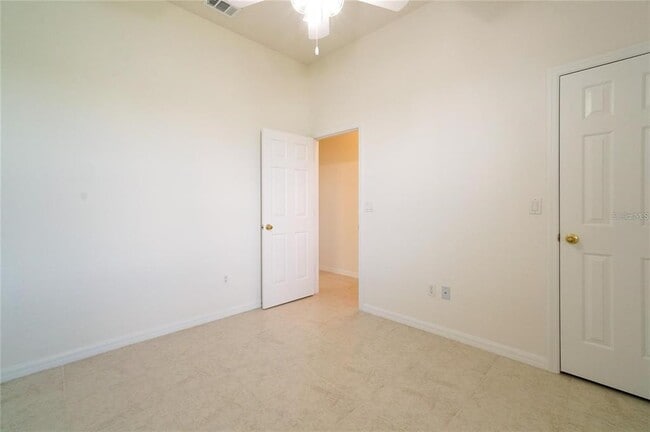 Building Photo - 974 Kersfield Cir